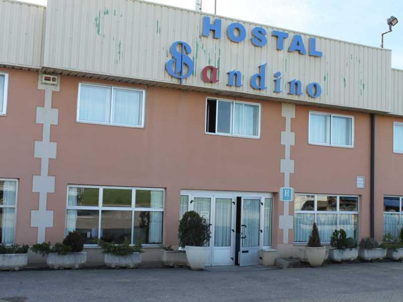 Hostal Sandino Villodrigo Exterior foto